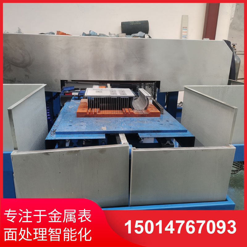 鋁材(cai)直(zhi)紋(wen)拉(la)絲(si)機(ji)廠傢