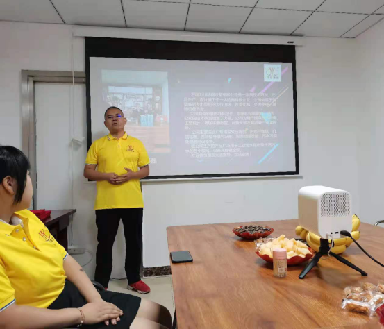 河南(nan)萬川環保設備有限公司2021年上半年錶彰(zhang)大會